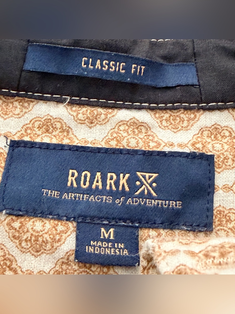 Roark The Artifacts of Adventure Scholar Oxford Geometric Short Sleeve Shirt M - Picture 3 of 11